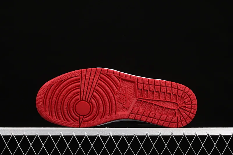 All categories Air Jordan Jordan series basketball shoes Air Jordan 1 Low G version pure original Air Jordan 1 Low AJ1 Joe 1 white black red cultural and leisure sports sneakers 553558-118